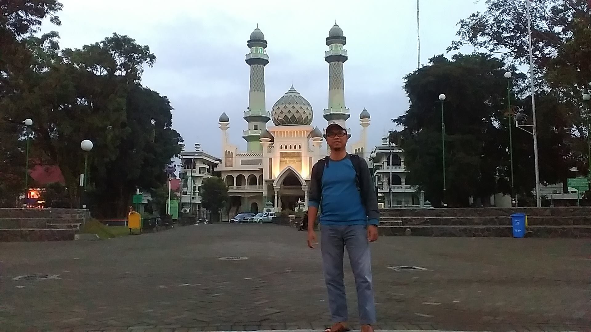Usai Subuh di Alun-alun Merdeka Malang. Foto: dok. pribadi