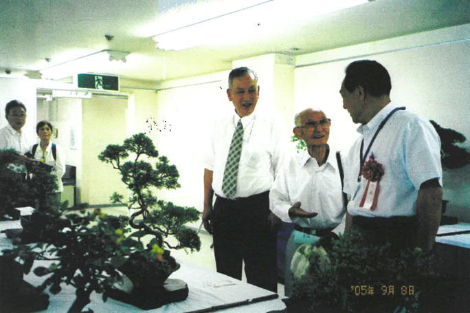 At Joetsu City Senior Exhibition (2005) with the mayor of Joetsu City and the chair of the Elderly Association. https://www.guinnessworldrecords.com/