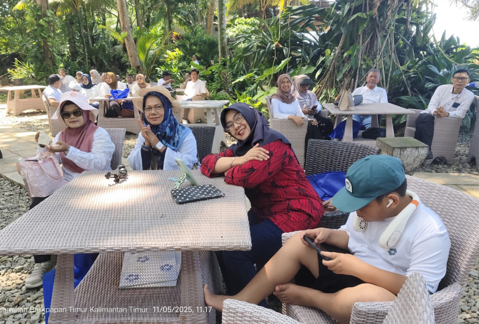 foto-bareng-empat