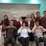 Foto bersama Sekretaris Lurah Sepinggan Raya Ibu Mediatri dan Pak Pitra bersama saya dan perwakilan mahasiswa, Rabu (22/7/2026). Foto: dok. pribadi